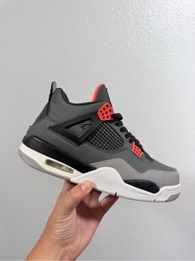 Jordan retro 4